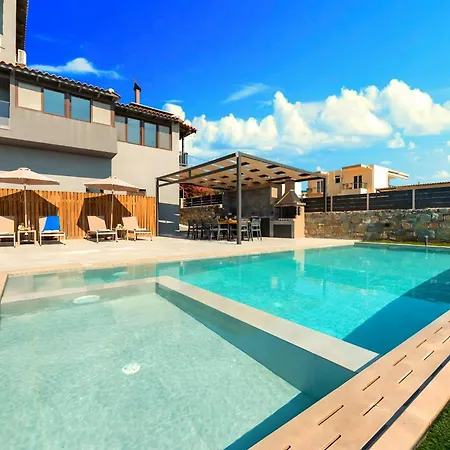 Stafa Private Pool Drámia