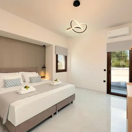 Stafa Private Pool Villa *